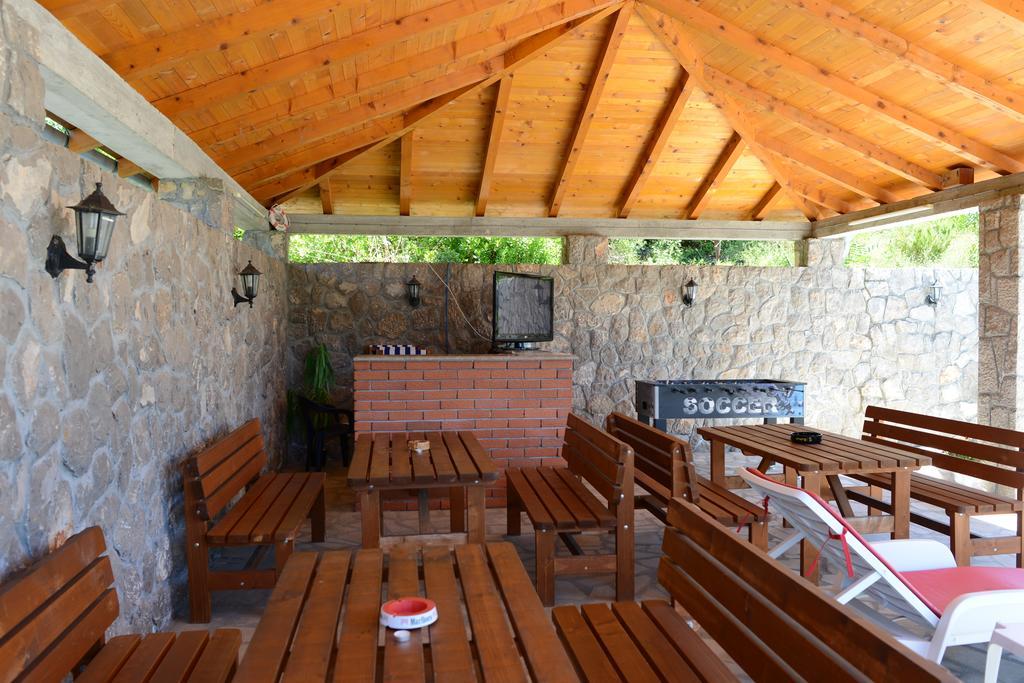 Lazarevic Apartment Tivat