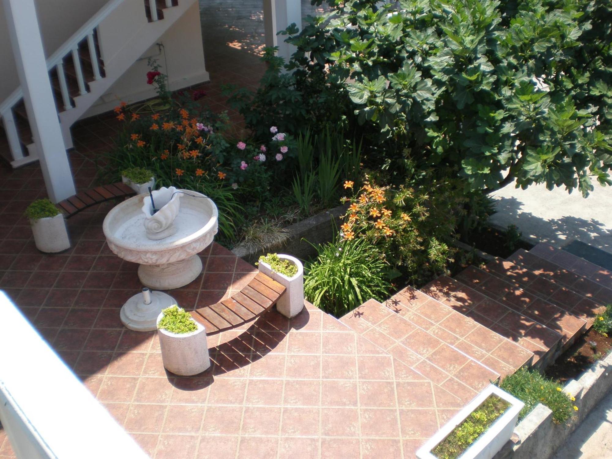 Lazarevic Apartment *