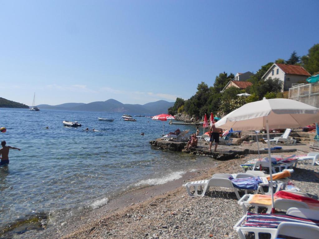 Lazarevic Apartment Tivat